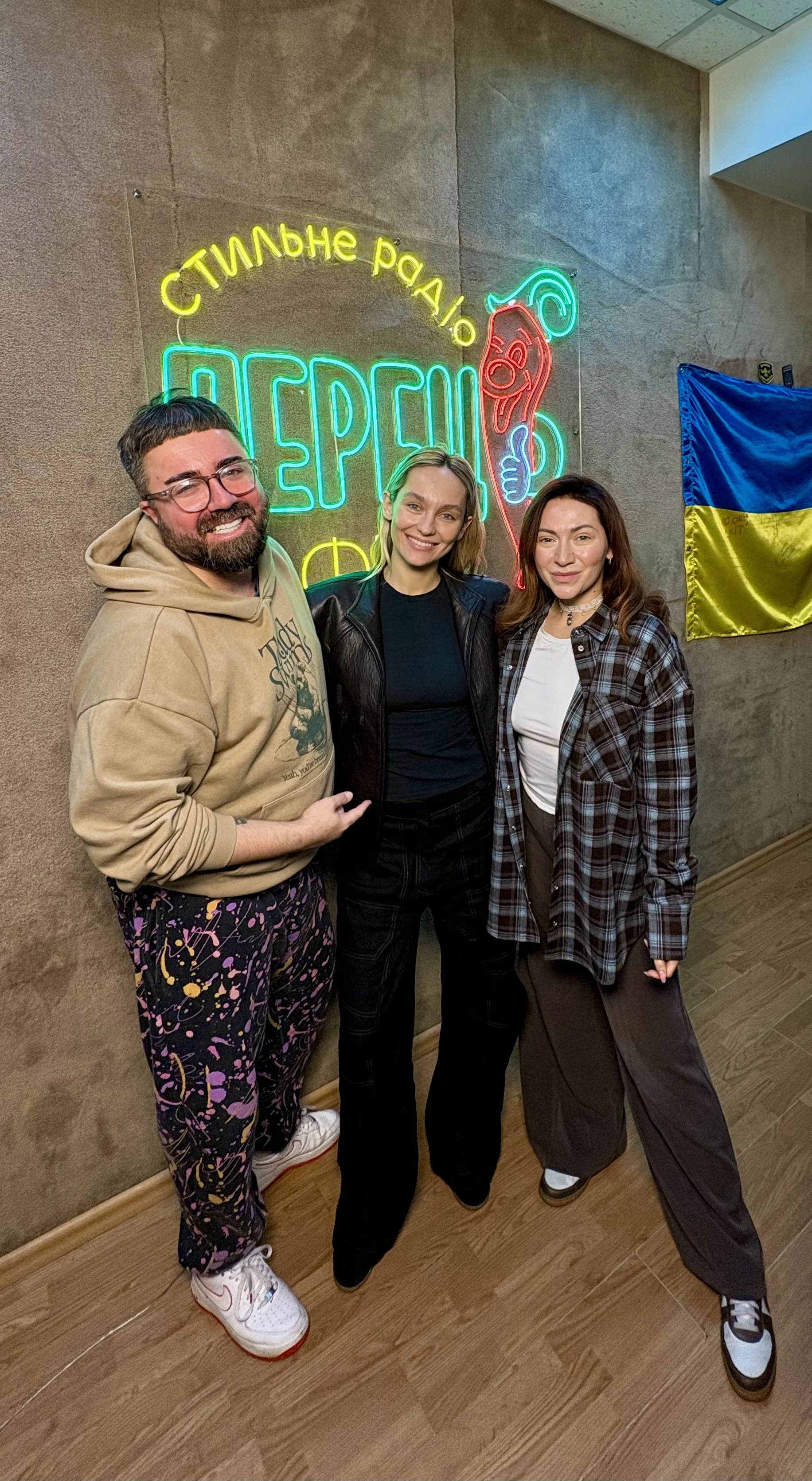 ROXOLANA завітала на ранкове шоу «Підзарядка» на Перець ФМ і презентувала нову пісню про кохання